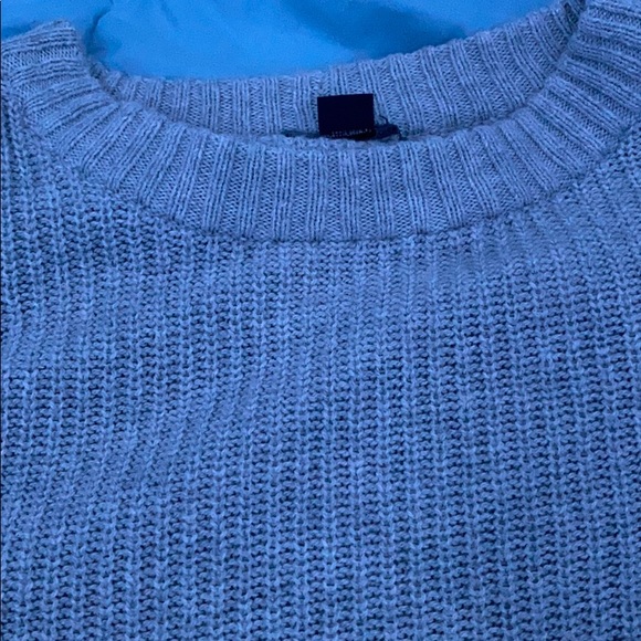 gray american eagle sweater - Picture 2 of 3